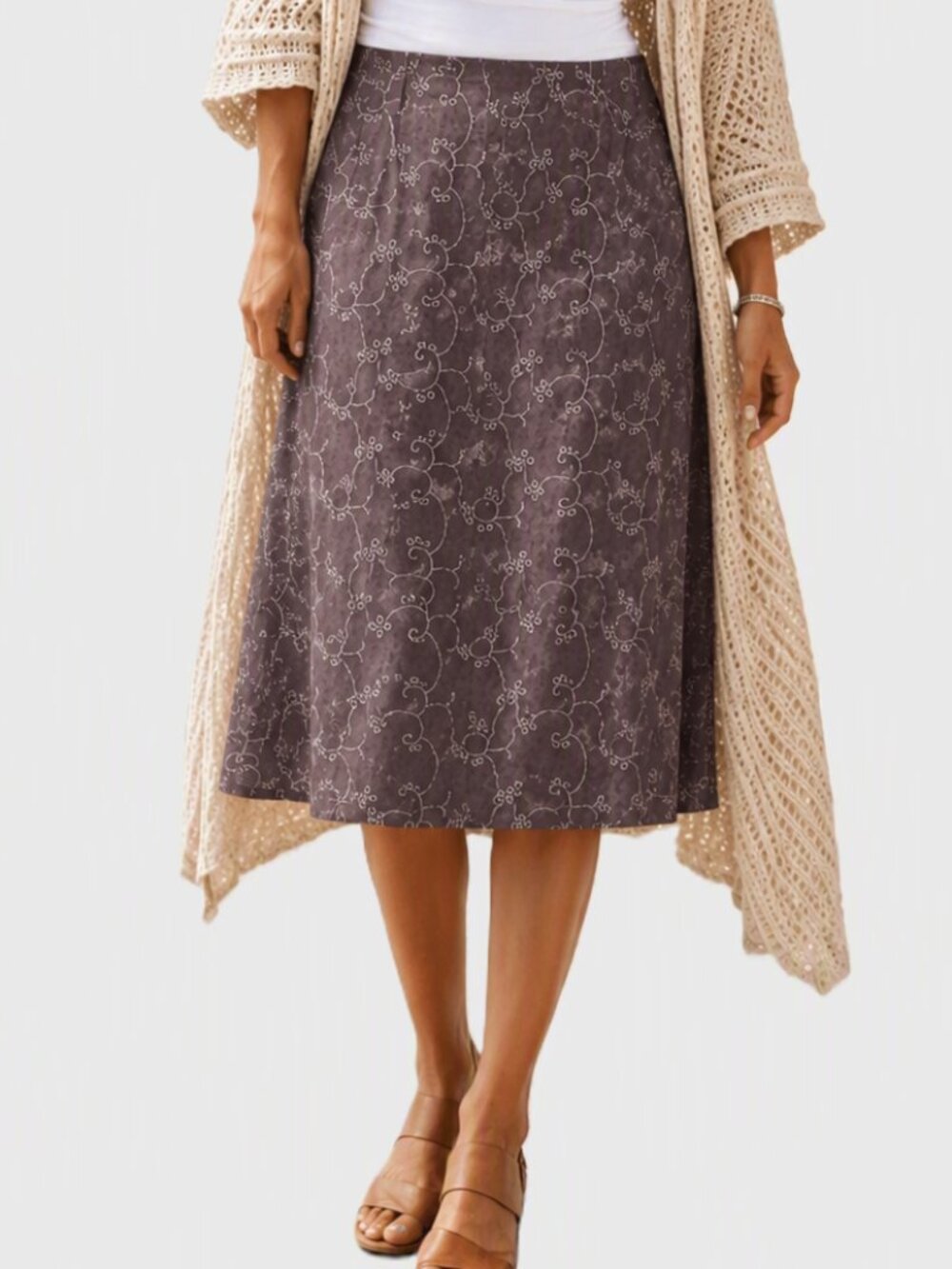 Linen blend skirt w. all-over embroidery